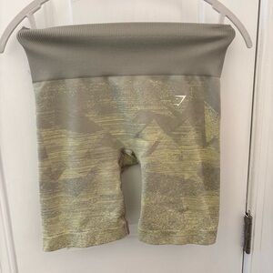 Gymshark Adapt Ombre Green Athletic Seemless Shorts size M